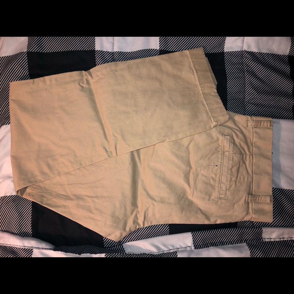 Men’s Tommy Hilfiger tan khaki dress pants